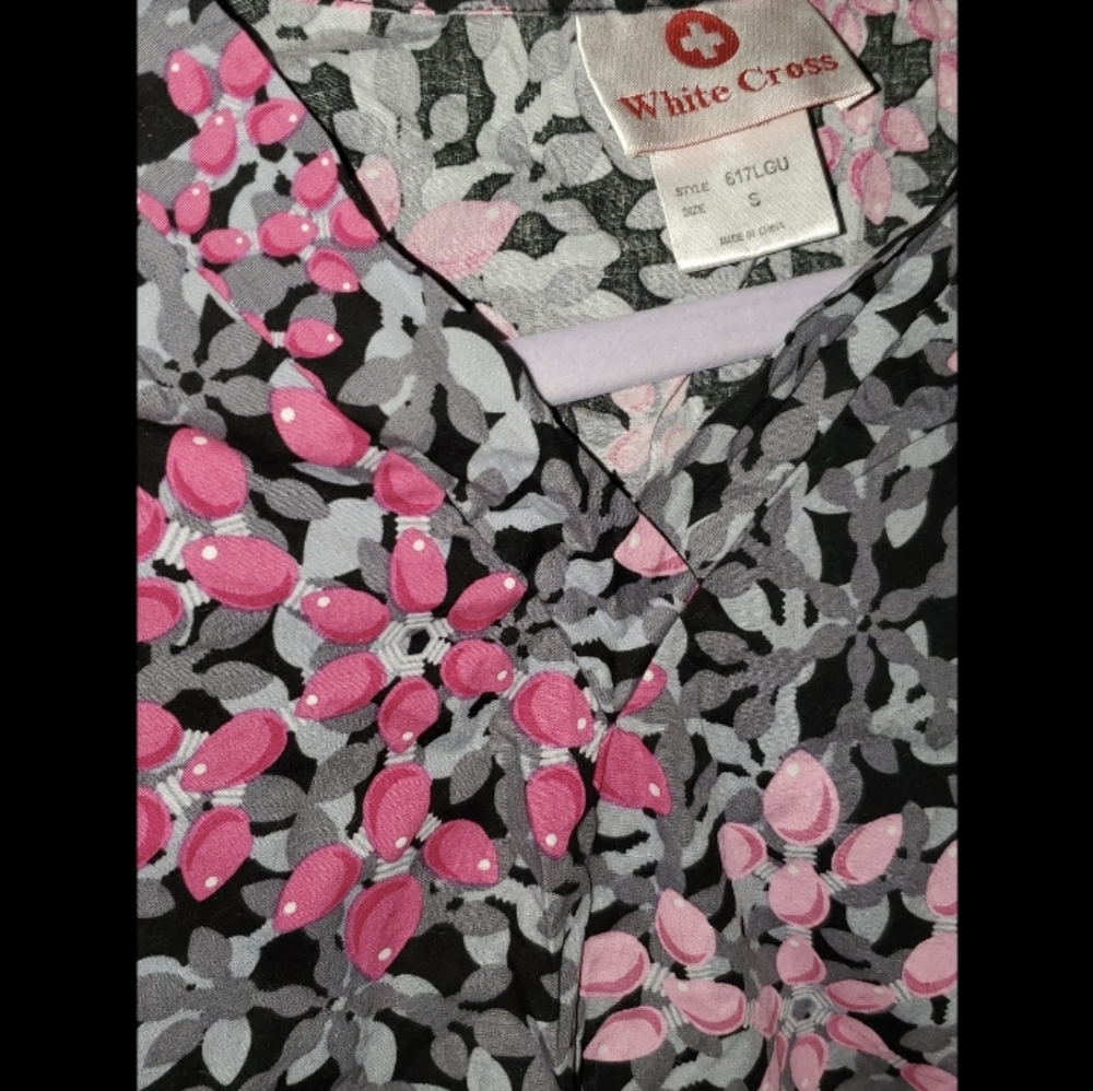 Scrub top - Picture 2 of 2